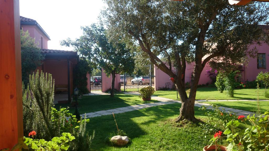 Aparthotel La Corte Dei Rei à Castiadas Extérieur photo